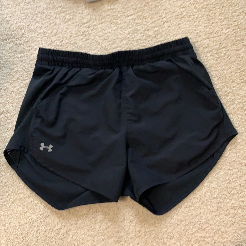 XS under armpit black shorts
